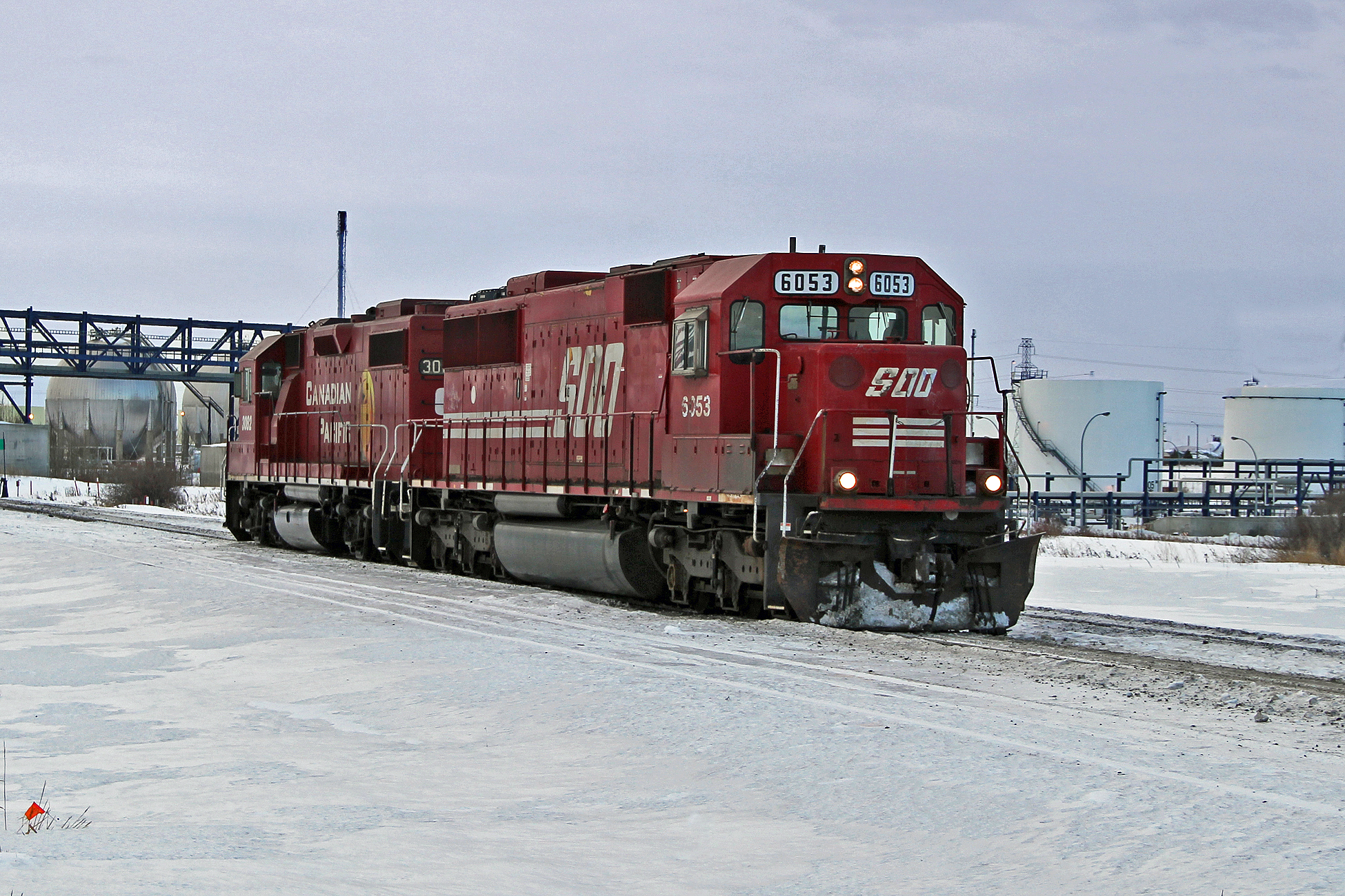 Railpicturesca Colin Arnot Photo Ex Soo Sd60 6053 And Sd38 2 Cp