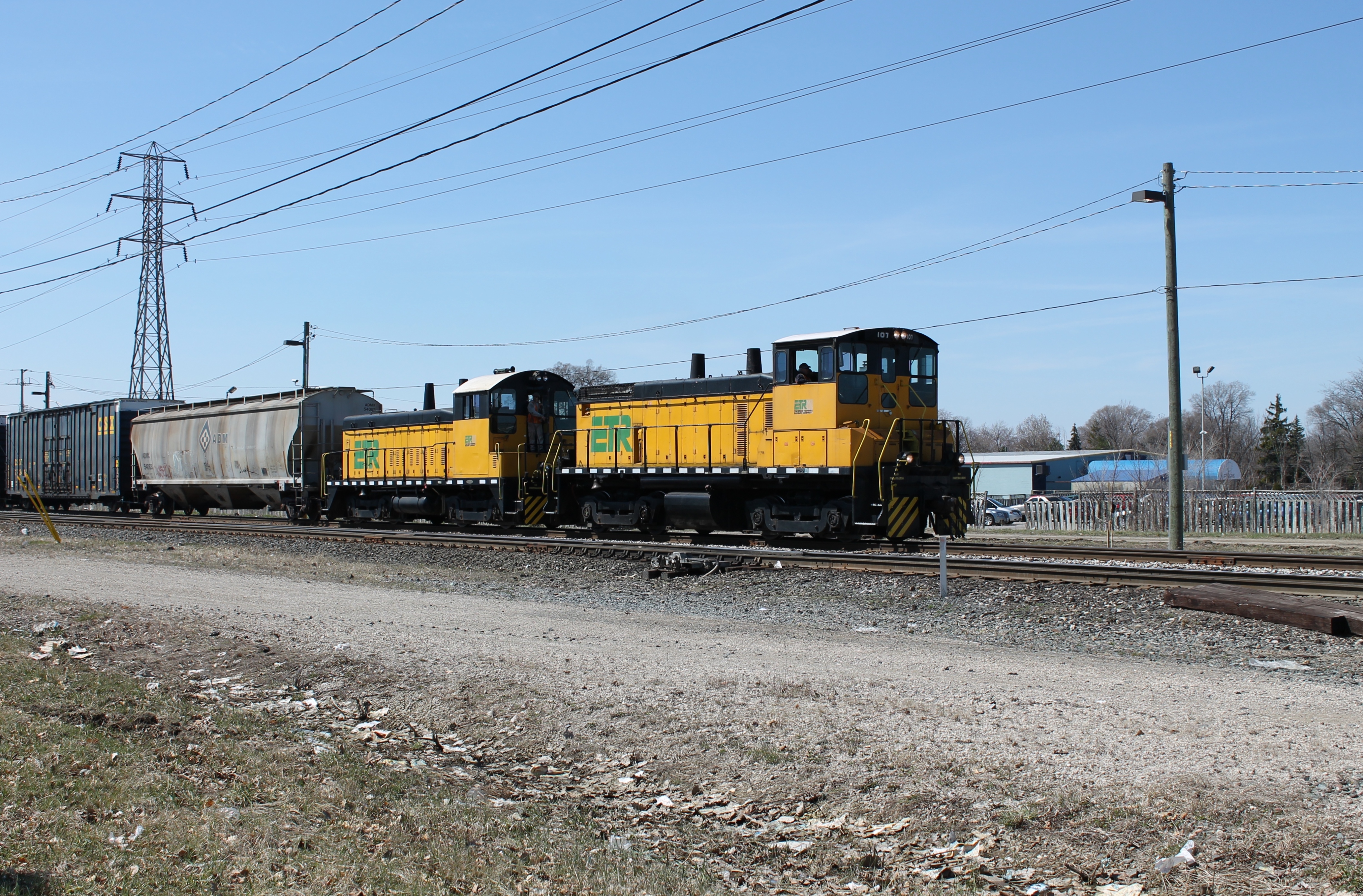 Railpictures.ca - Mike Molnar Photo: This is one of ETR’s many local