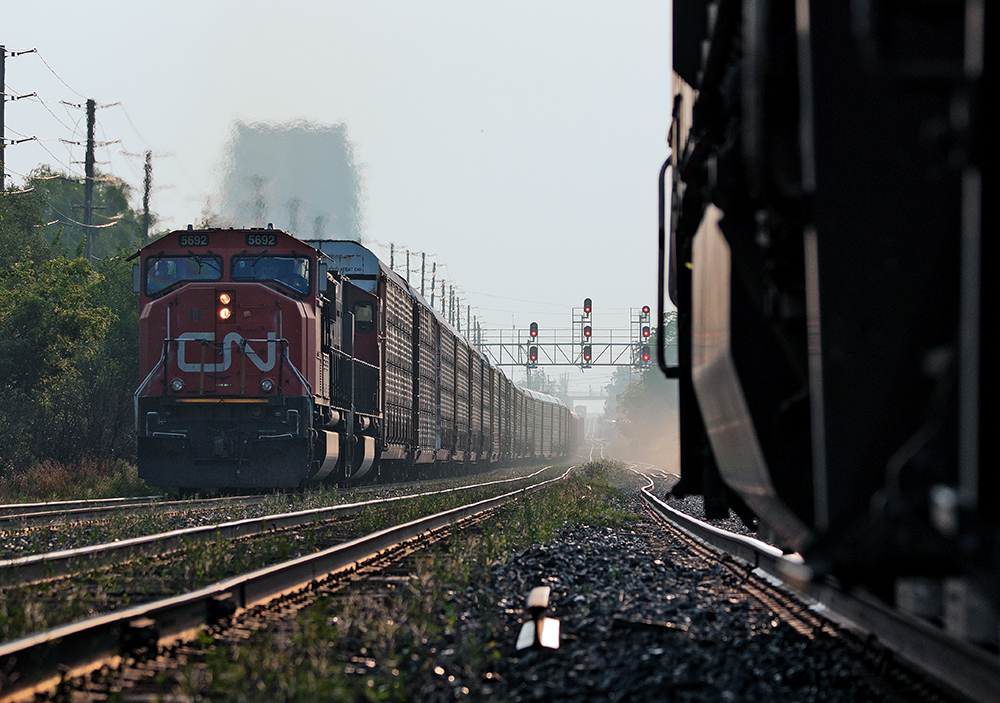 16 miles into the trip to Sarnia, we meet CN 5692 West at Brampton.