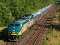 VIA 70 clear of Hardy with VIA 902 - 6454, one baggage car, one LRC club, six stainless coaches and Skyline #8505