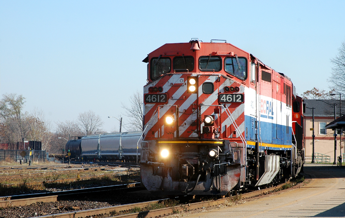 BCOL 4612 - CN 2827 and 70 cars pass through the 25mph Slow order on the south track with M33131 16