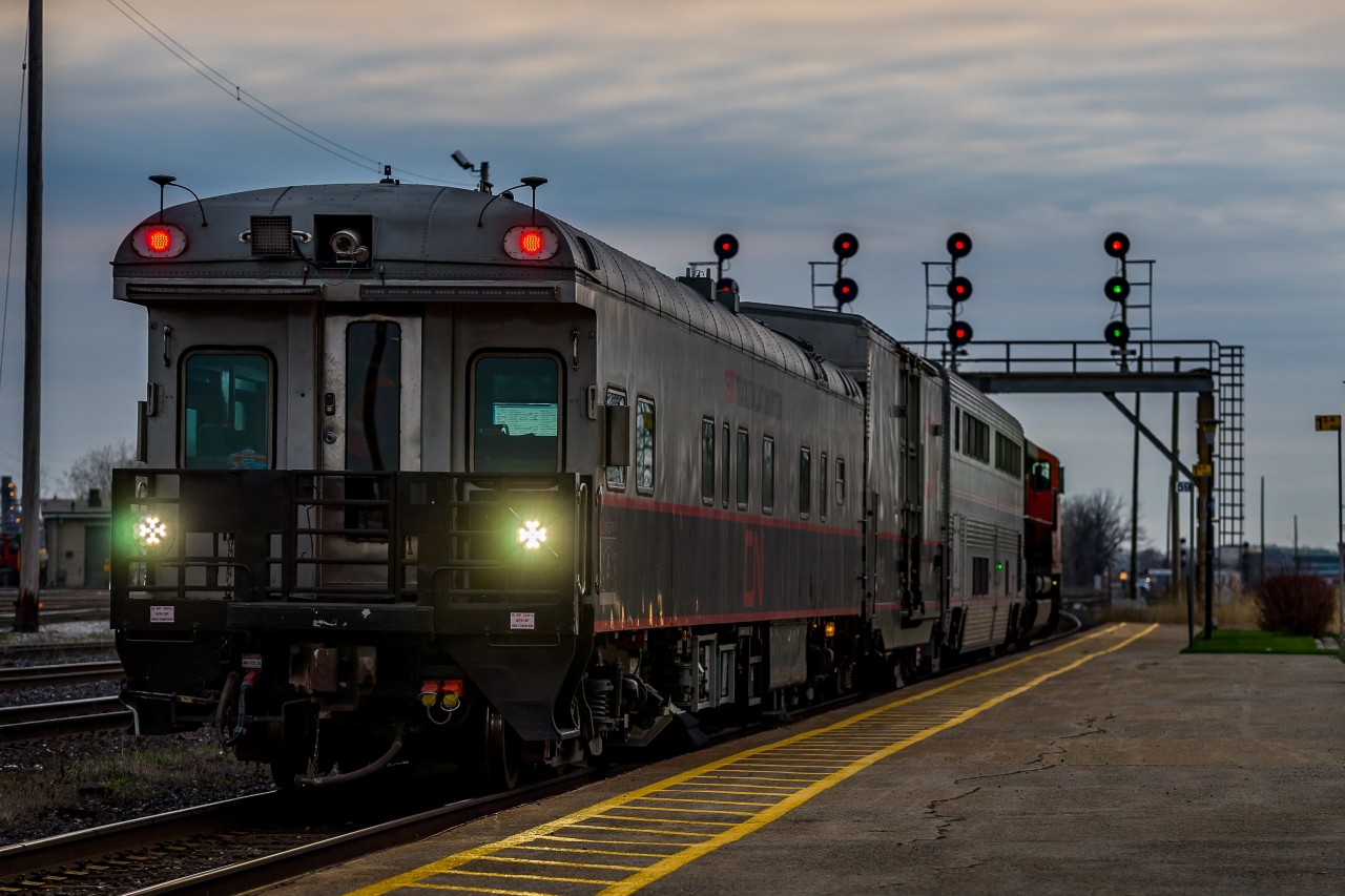 CN 8018 leading the CN Test Track Evaluation train at the Sarnia VIA platform.