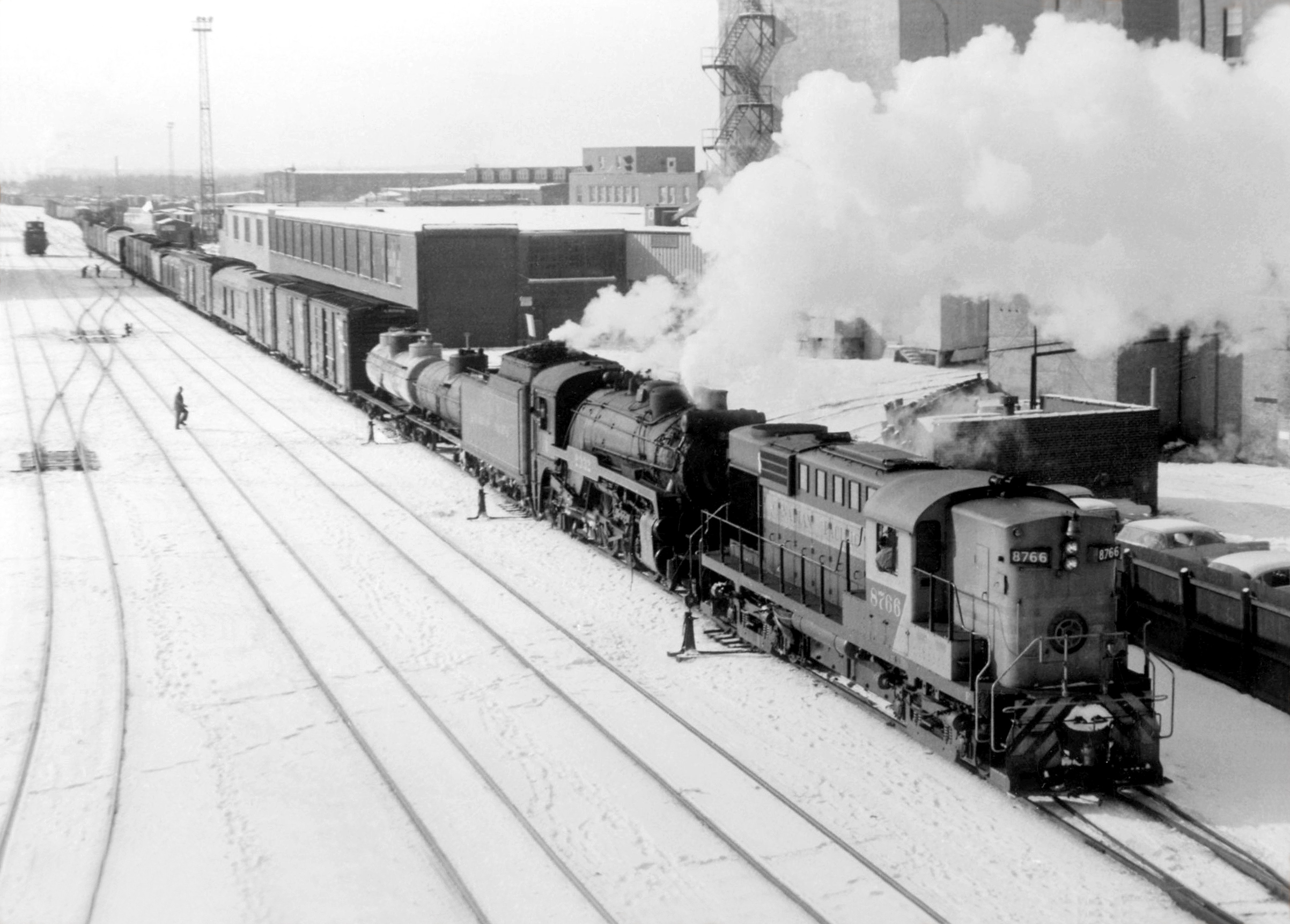 Canaduan Pacific Double Diesel offers train