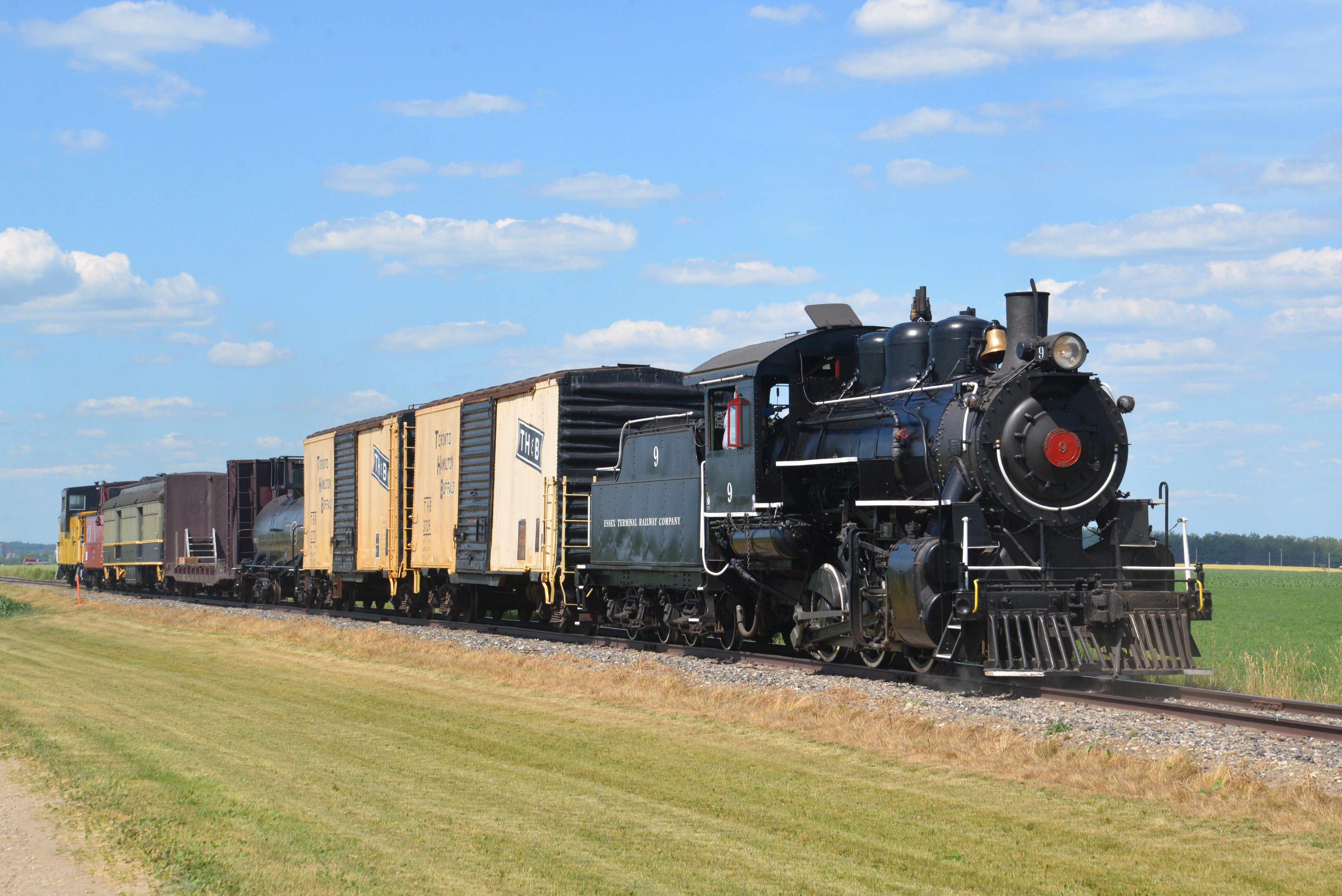 Railpictures.ca - Glenn Cherry Photo: The Fine Folks At Waterloo ...