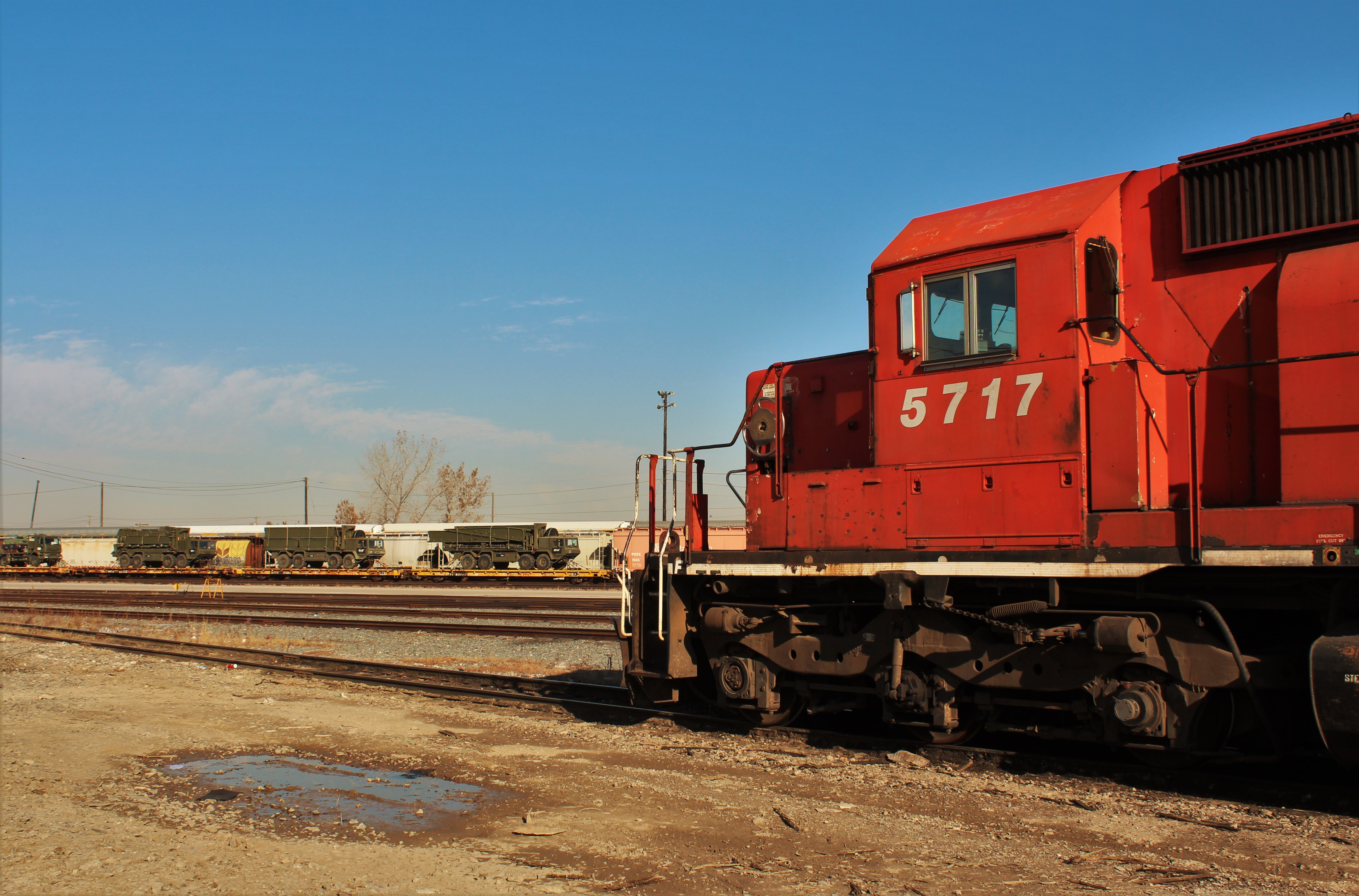 Railpictures.ca - Paul Santos Photo: CP 5717 Looks On As A Train Rolls ...