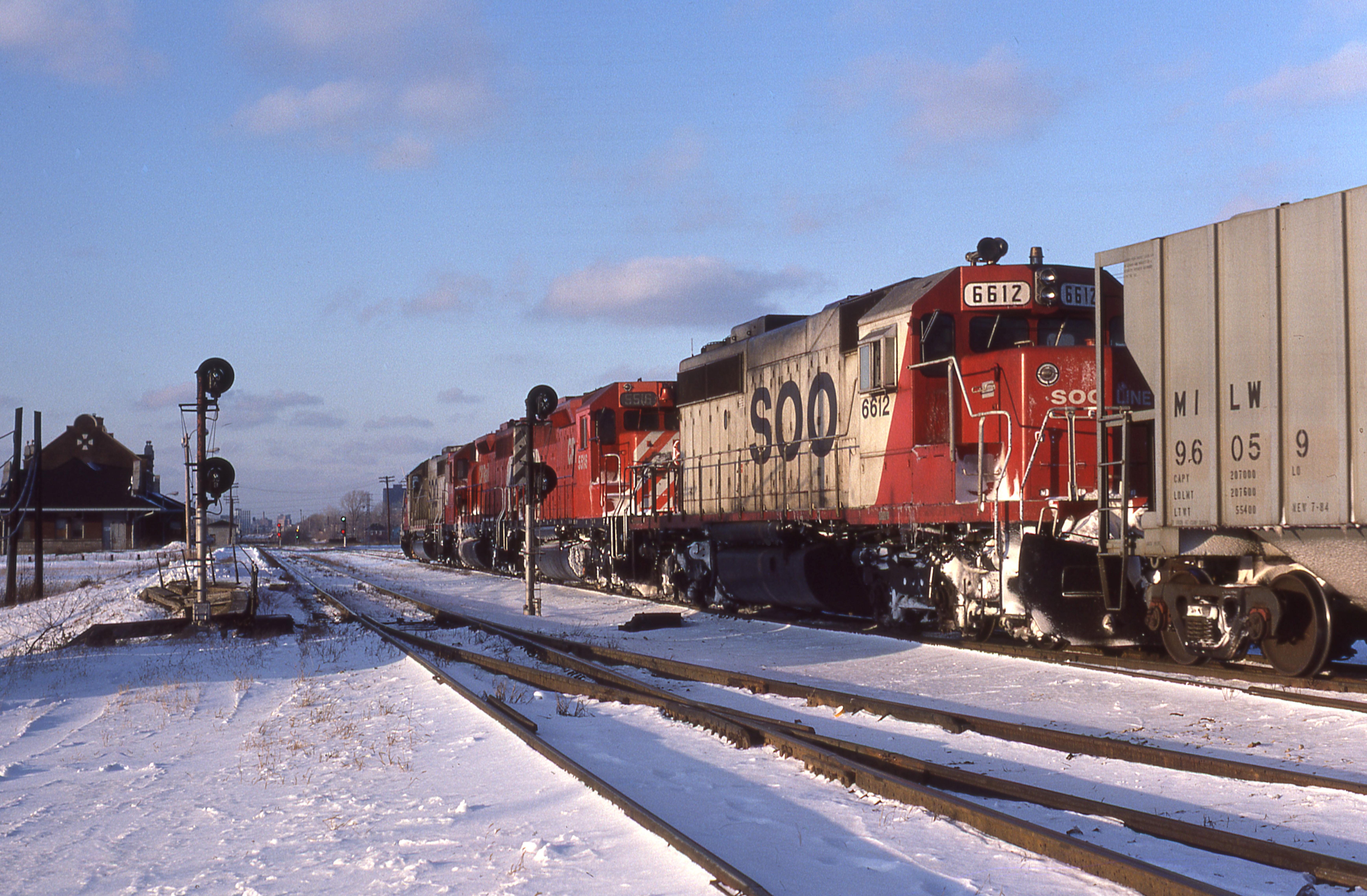 Railpictures.ca - David J Parker Photo: On A Frigid December Afternoon 