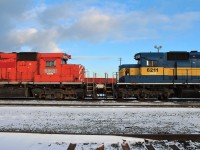 Ex CP/DME SD40 6092 and ex ICE 6211 are shown with stenciling under their numbers for KXHR. These decals have since been removed and KLWX (Knoxville locomotive Works) has been spray painted in black in their place.