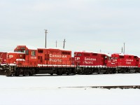 These two GP9u models are the latest units to be sold. 1559 was built in 1955 as high nose 8540 while the 1542 was built in 1956 as 8614. 