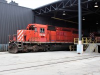 Not lasting long with it's KXHR reporting marks is ex CP SD40-2 5749 now stenciled with KLWX spray painted under it's number. This and a couple other SD's will probably be shipped out on Sunday so keep your eyes on the rails!!