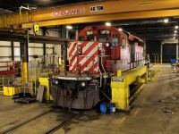 Donating it's traction motors so that other EMD's can carry on, SD40-2 5985 is on the Whiting truck drop table in plant #2. It now waits it's fate on an outside storage track with only dummy wheel sets in it's trucks.