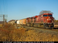 After meeting CP 8948 West at Glenco, CP Train #140 finally catches up to me at the West Switch Lobo as it speeds on toward London.