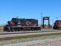 After ending it's run on the OBRY Cando GP9 4015 awaits transfer at Agincourt. 