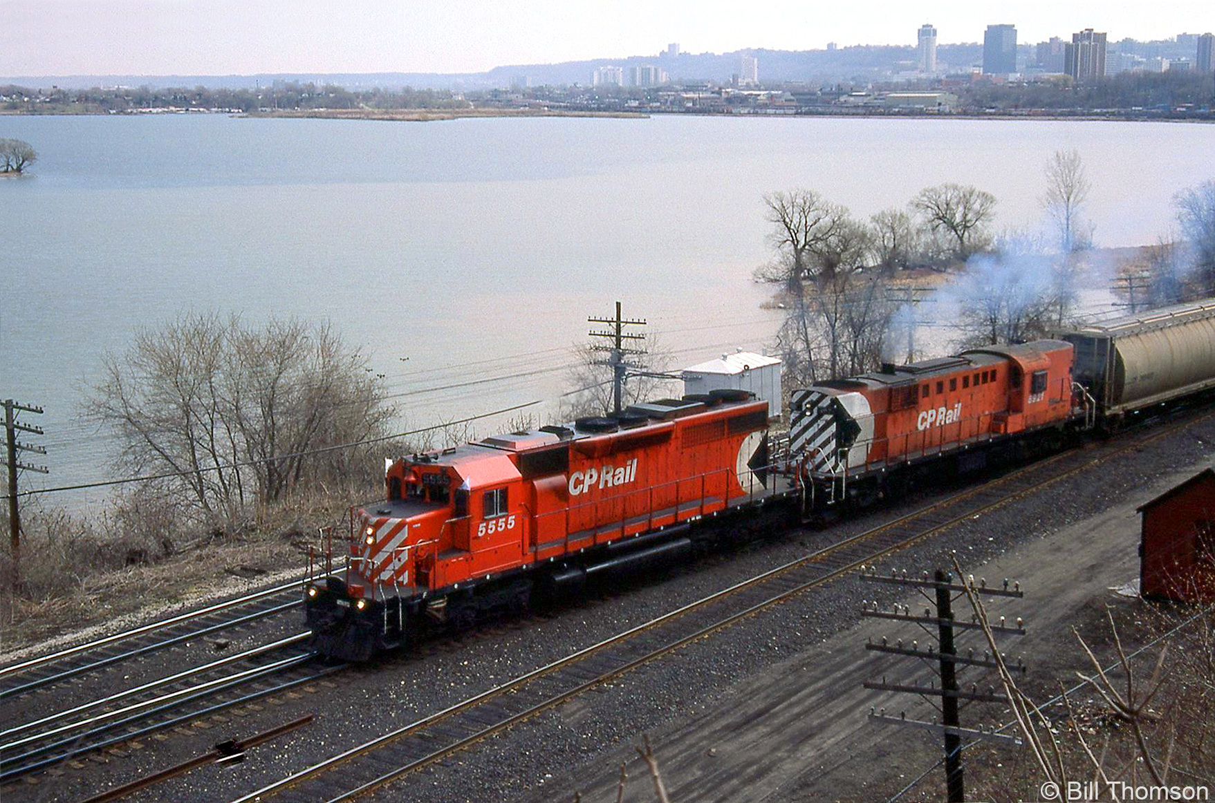 Railpictures.ca - Bill Thomson Photo: CP SD40 5555 and “Empress of