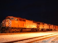 CP-XXX change crew at smith fall yard at 01:00 am very great shot