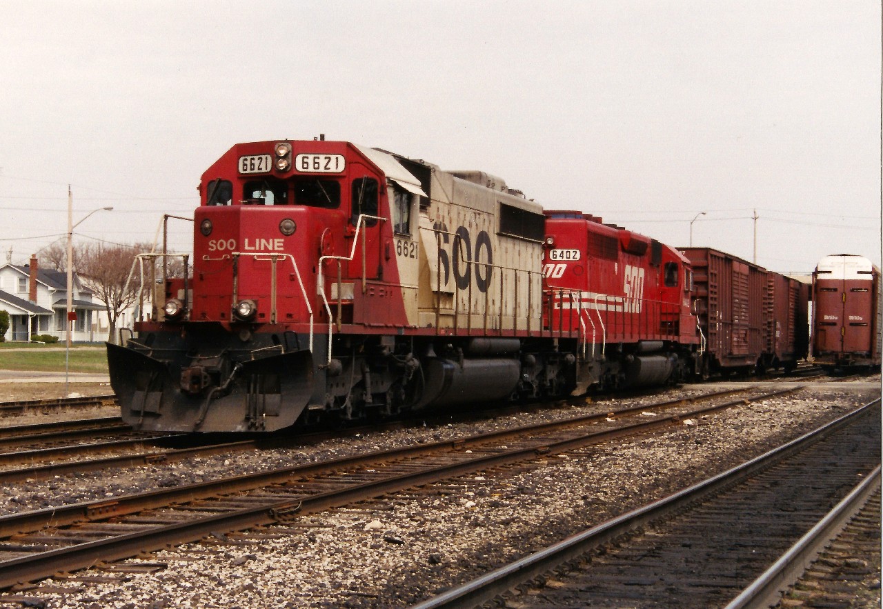 A CP westbound with SOO Line SD40-2 6621 and SD40 6402 are lifting two hot boxcars in the yard at Galt before continuing on their journey to London. Both cars had come from the Butler Metals facility in Cambridge on the CP Hespeler Spur.