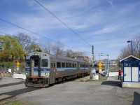 Today is the last day that commuter trains will run through the Town of Mount Royal for at least three years, as work on the REM light rail project will cause the closure of the Mount Royal tunnel and all EXO commuter trains on the Deux-Montagnes line will terminate at the Bois-Franc Station. Trains on the Mascouche line will either terminate at Ahuntsic Station or take the long way downtown, going around Mount Royal via CN's Taschereau Yard and Montreal Sub. Here EXO 945 passes what was the site of the Mont-Royal Station. Due to REM construction, a new, temporary station was built a bit south of here.