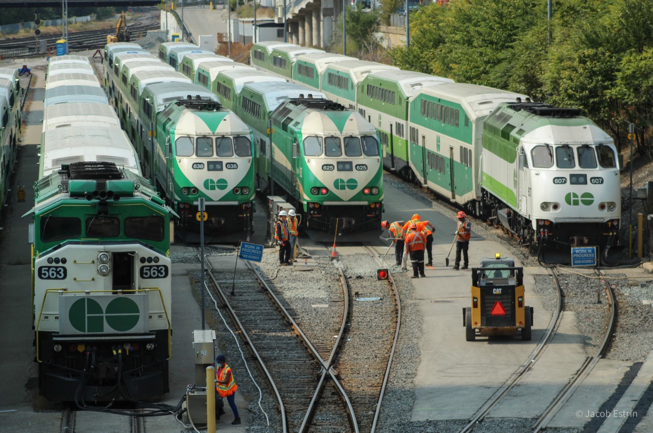 Railpictures.ca - Jacob Estrin Photo: Four GO Trains seen sitting in