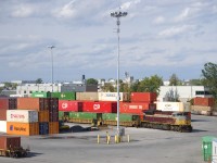 Stacks are all around as CP 142 does a set-off in Lachine IMS.