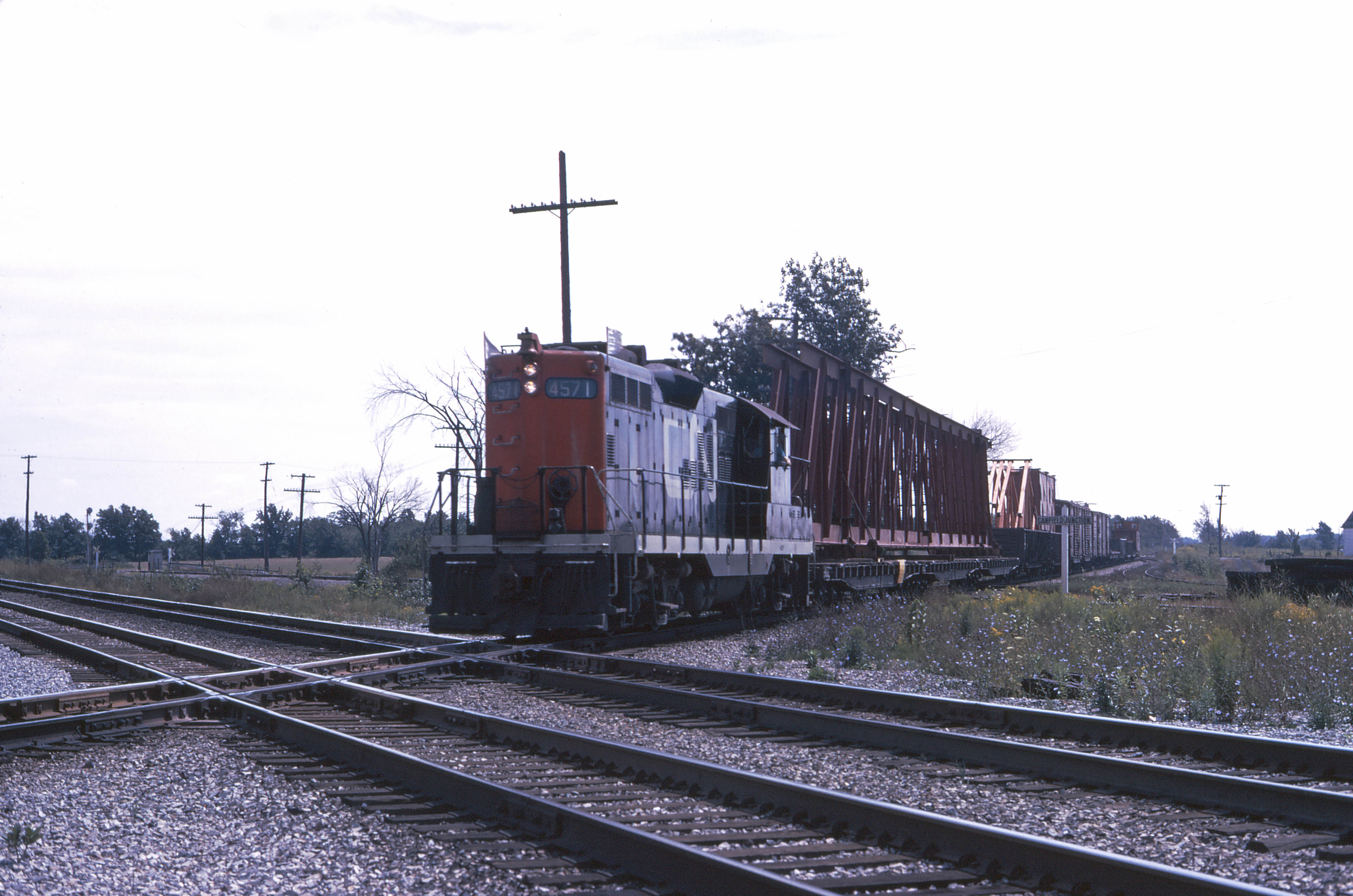 Railpictures.ca - Doug Page Photo: One Of The Joys Of Hanging Around ...