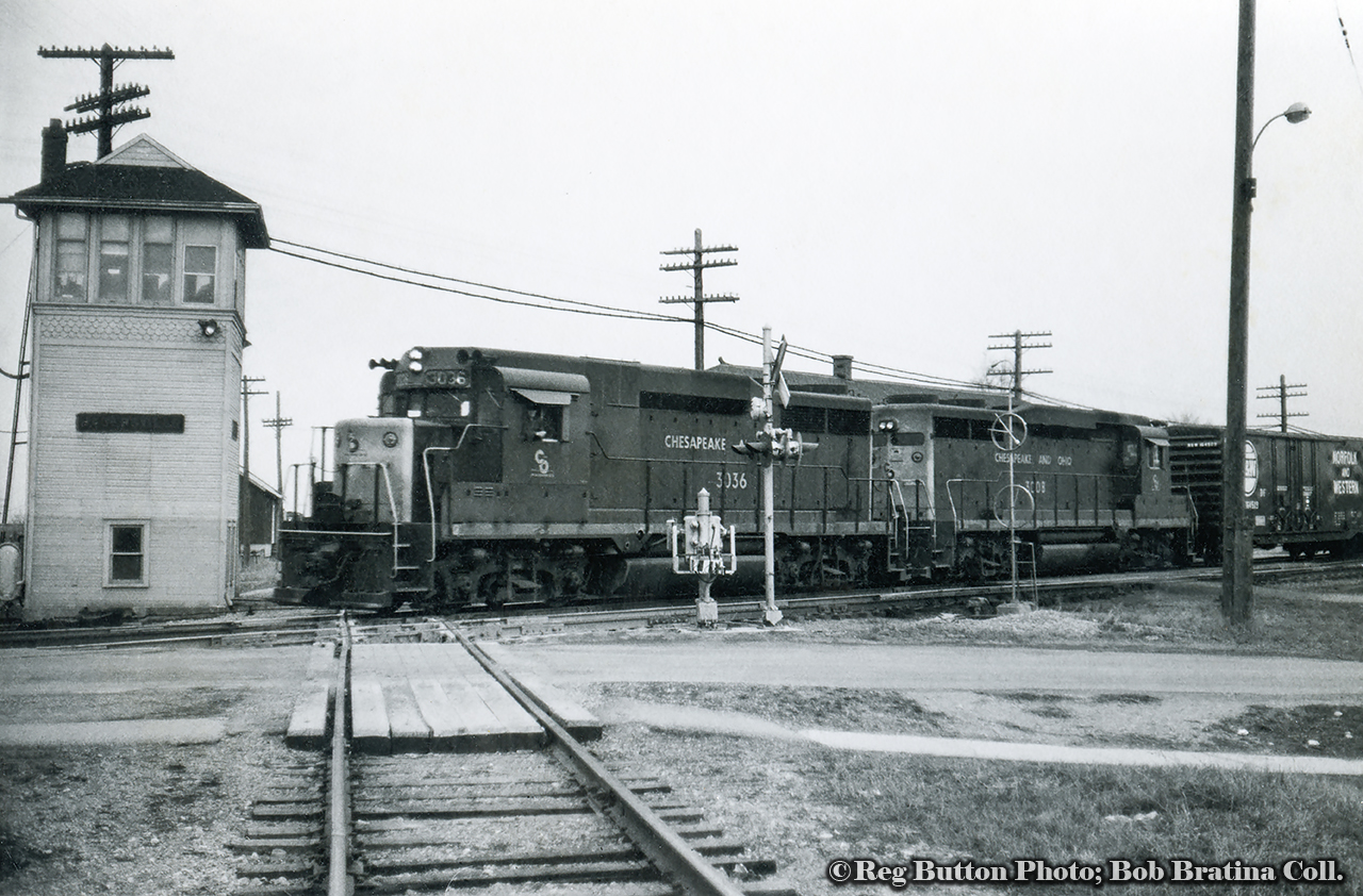 A pair of C&O GP30s hustle their westbound freight over the CN Hagersville Sub at Hagersville.