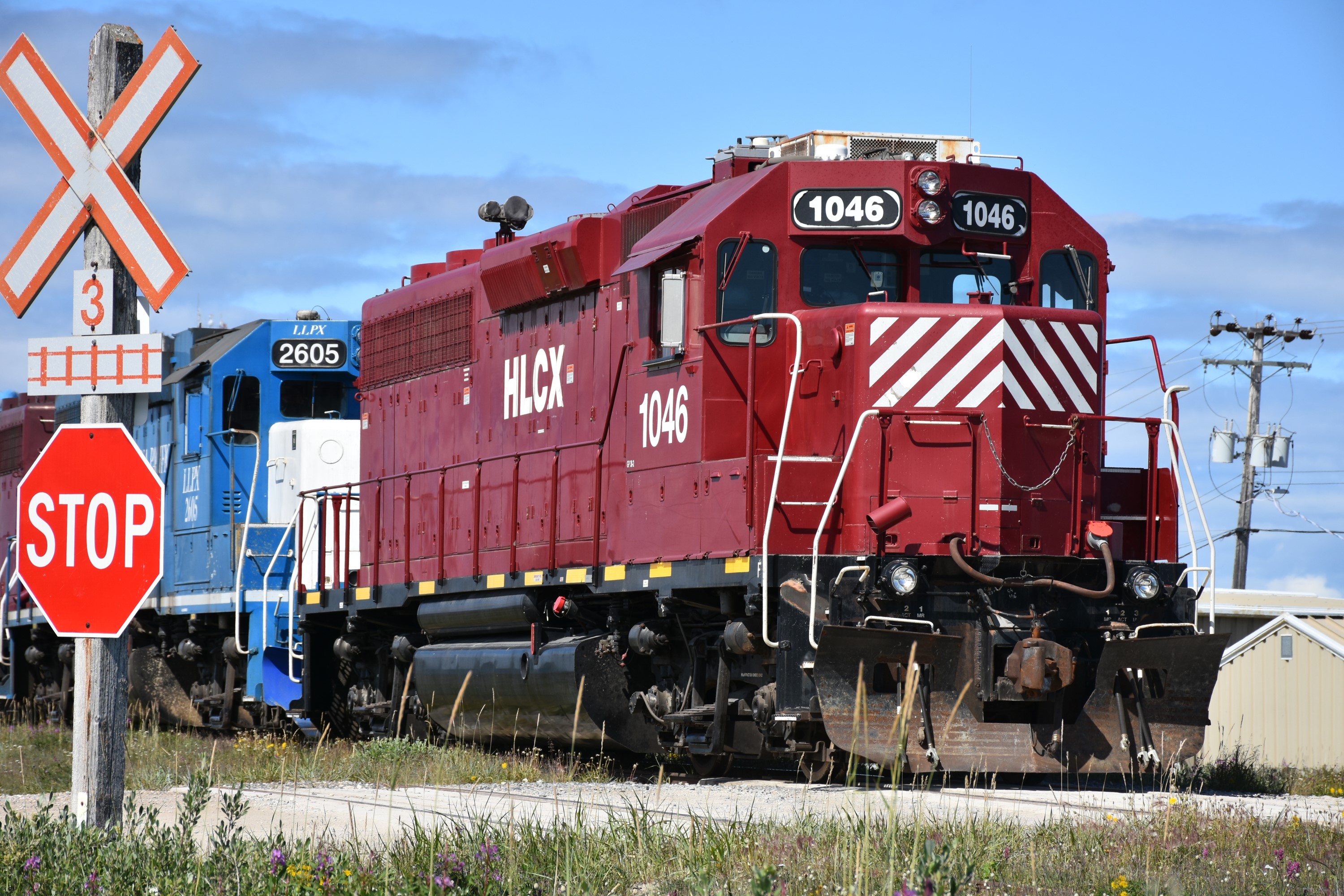 Railpictures Ca Paul O Shell Photo Hlcx Is The Trailing Unit Of