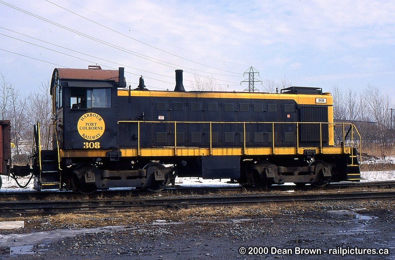 PCHR 308 in Merritton as the crew went for lunch at Merriton Yard Office.