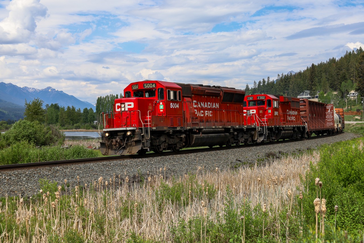 Railpictures.ca - Rob Eull Photo: The Golden To Fort Steele Wayfreight ...