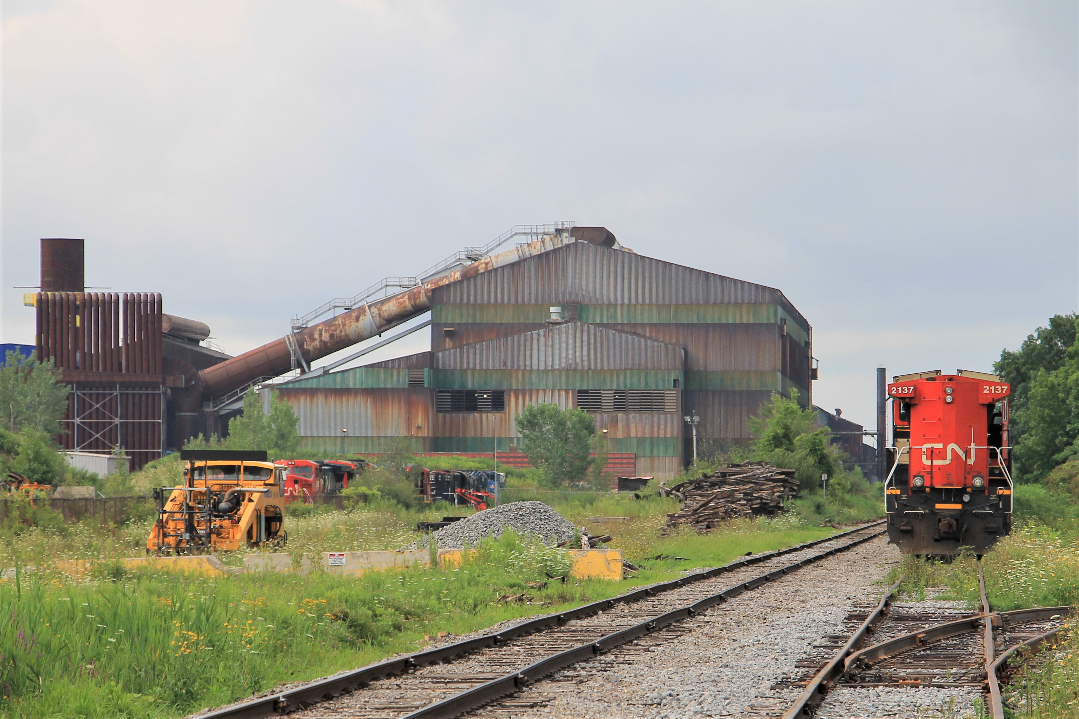 Railpictures.ca - Terry OShell Photo: The end of the line, CN 2137 sits  first up in the former Service Track across from its final destination SLM  Recycling. By the end of the