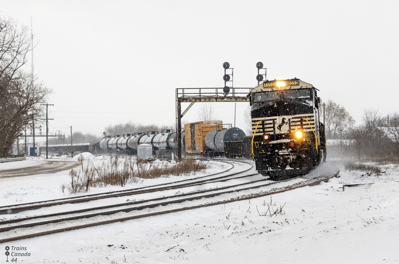 The difference one year can make. With the very noticeable lack of snow so far this year, I decided to go through the archives to see what conditions were like at the same point for the past couple years. I had almost completely forgotten about this train, as nice as the dual NS leaders as well as a KCS DPU are the most shocking fact is that this was taken on Boxing Day of 2022 with a heavy layer of snow on the ground and what at the time seemed like common blizzards in the air and yet if you move forward exactly a year there’s no snow to speak of no blizzards or flurries and it’s 8° on Boxing Day. So here’s to hoping January will finally provide the gift of interesting and unique snow shot opportunities.