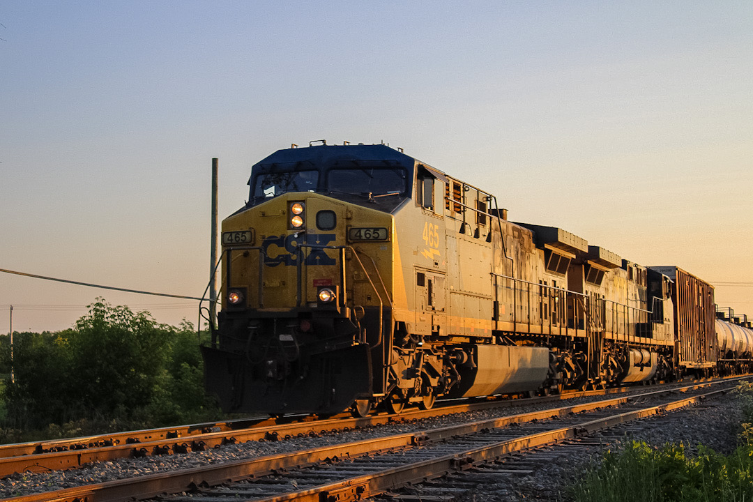 CN 326 is crawling through the Northern Huntingdon YL, en route to Cecile to join the CN Valleyfield Subdivision, and then eventually the CN Kingston Subdivision at Coteau where they'll make the final leg of their way to Taschereau Yard in Montreal.