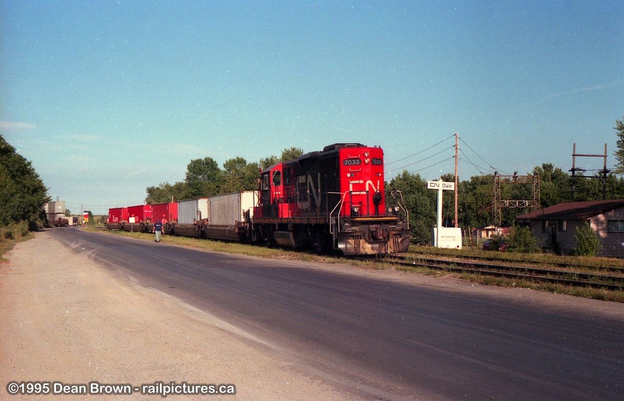 CN 105 used to work between Dain City and Feeder switching Intermodal traffic back in 1995.