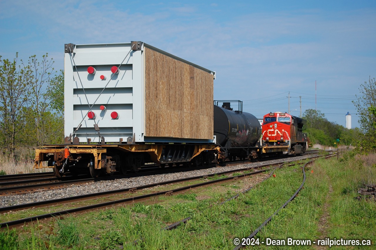 Caught CN 562 with CN ET44AC 3181 and arrived at Merritton to pick up a load from Trenergy Inc. There were no more inbound cars today.

After they lifted the cars they went to Glenridge and uncoupled the cars on the south track west of Glenridge and lit power to Jordan and back to do the run-around and then back to Glenridge to head east long hood forward back to Port Robinson.