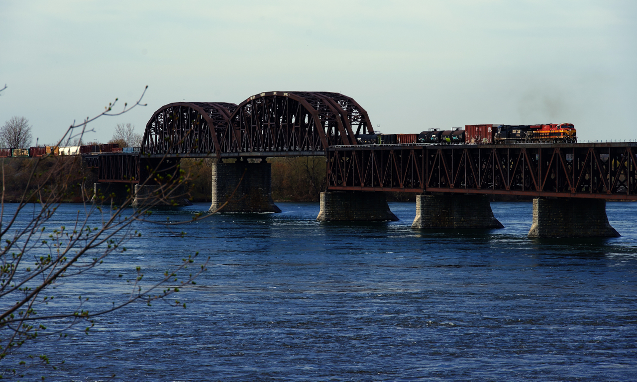 CPKC 229 approaching the island of Montreal with KCS/NS power. At the rear end were cars for a 529, the KCS unit would be solo power on it later that morning.