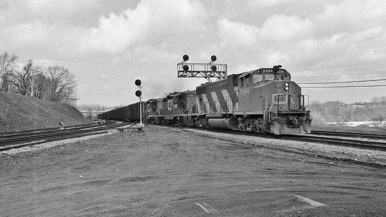 Rather common, at that time, for second gen units to lead first gen.


  GMD 1973 built GP38-2(W) CN5566 leads 4566 and 45xx, a pair of GMD 1957 built GP9's through the Bayview turnouts.


  At Bayview Jct., on a busy  March 19, 1978 Kodak Tri X negative by S.Danko 


Anyone: Would this be the paper train with loads for the Thorold paper mill? Originating from the ONR / CN450?


More


      ex Reading Crusader    


sdfourty