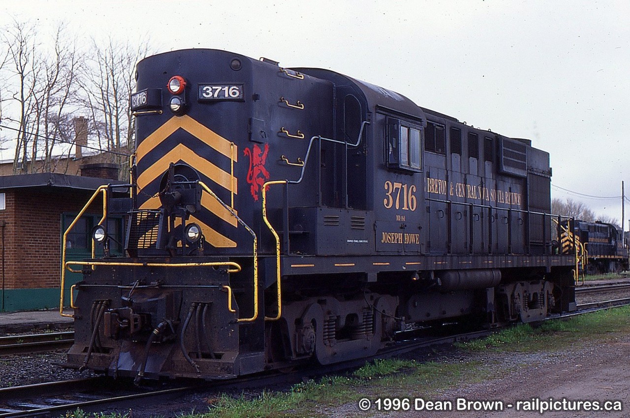 CBNS RS18u 3716 parked in Port Hawkesbury, NS on May 31, 1996.