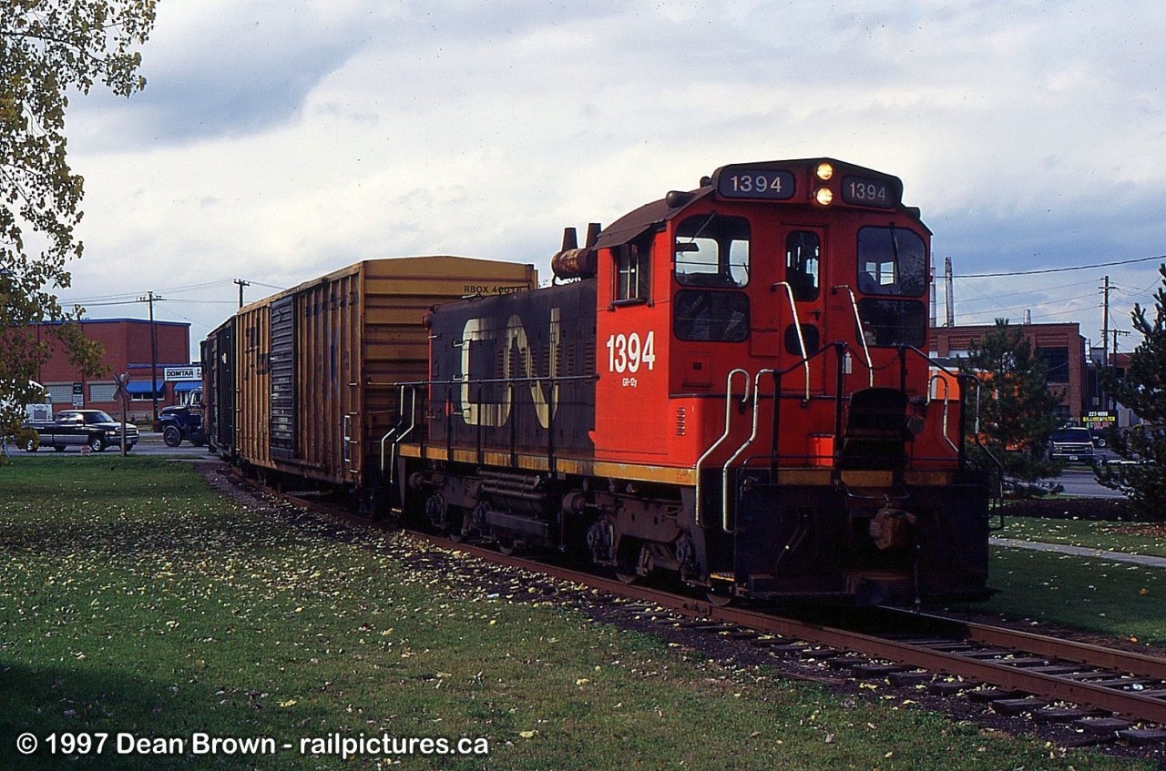 CN 549 with CN SW1200RS 1394 heads up the CN Townline Spur for Thorold to serve Interlake Paper.