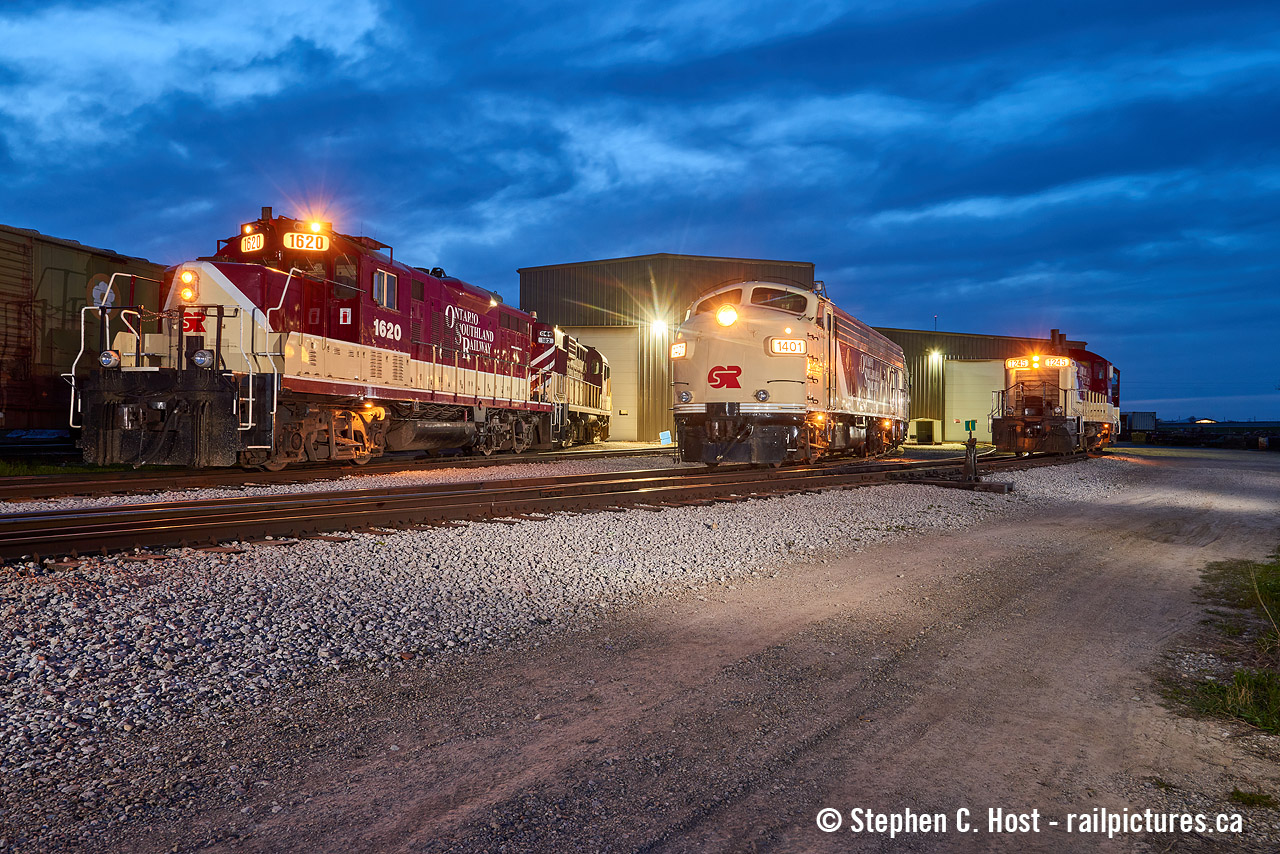 A private session was held in April consisting of a night photoshoot of this lineup of OSR locomotives for a group primarily from the US. I've never participated in a session like this before, but it was sure nice to be there for it with special thanks. Lighting by Steven McKay and Kyle Korienek.