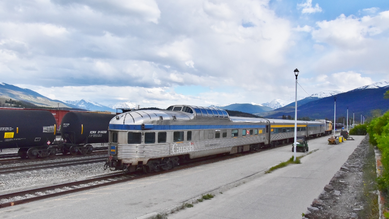 And here is Banff Park in Jasper National Park


 at Jasper, June 6,  2024 digital by S.Danko


 consist for the June 7  train #5


  6445

  8600

  8109

  Banff Park


sdfourty