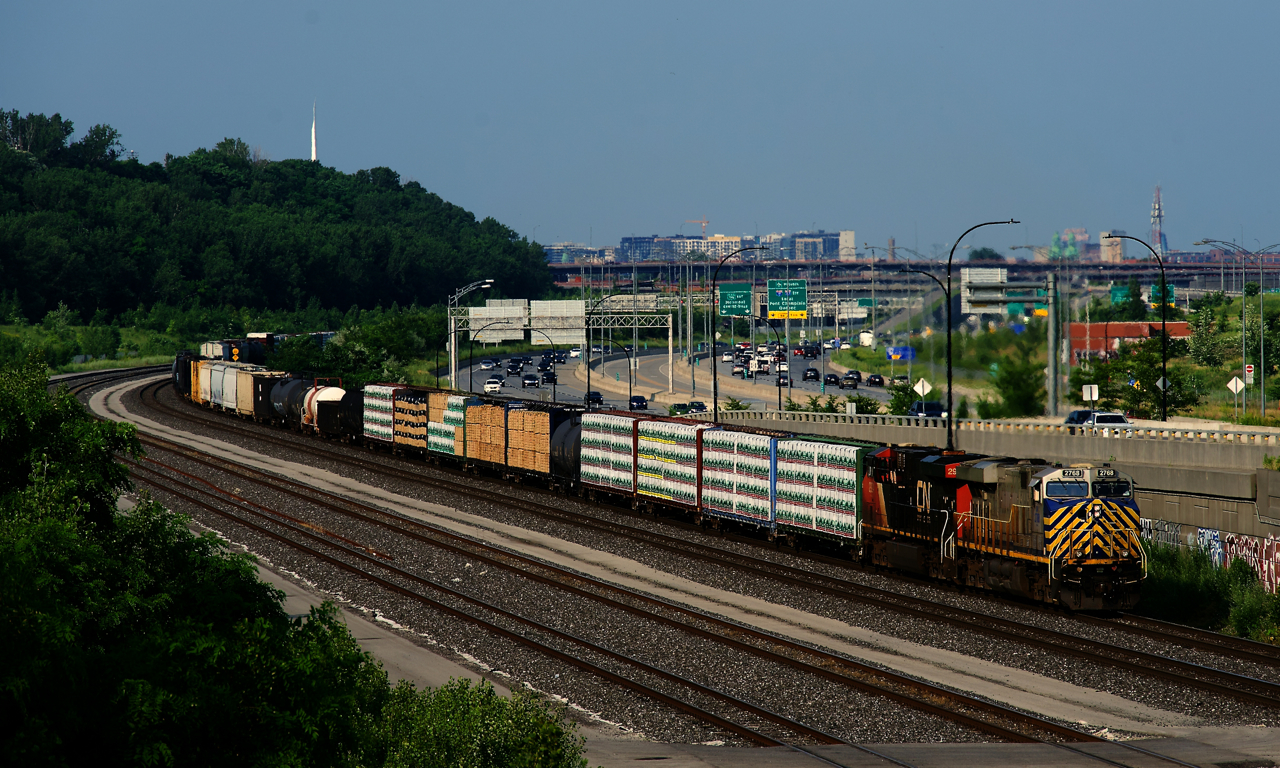 CN 2768 (originally CREX 1323) leads CN 401 as it approaches Turcot Ouest.