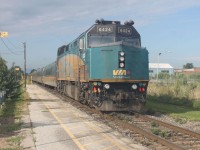 Here we see VIA 72 roll into Chatham with an LRC consist this morning. It would meet 71 around Thamesville or Glencoe on the way to London.