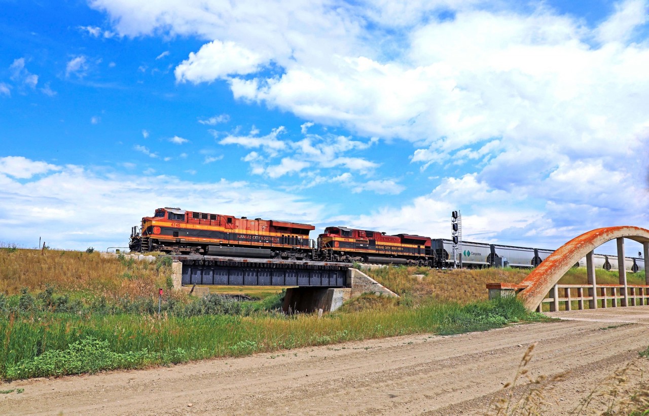 KCSM 4745-603, with KCS 4178, heads west with potash loads at mile 92.2 on the CP's Swift Current Sub.