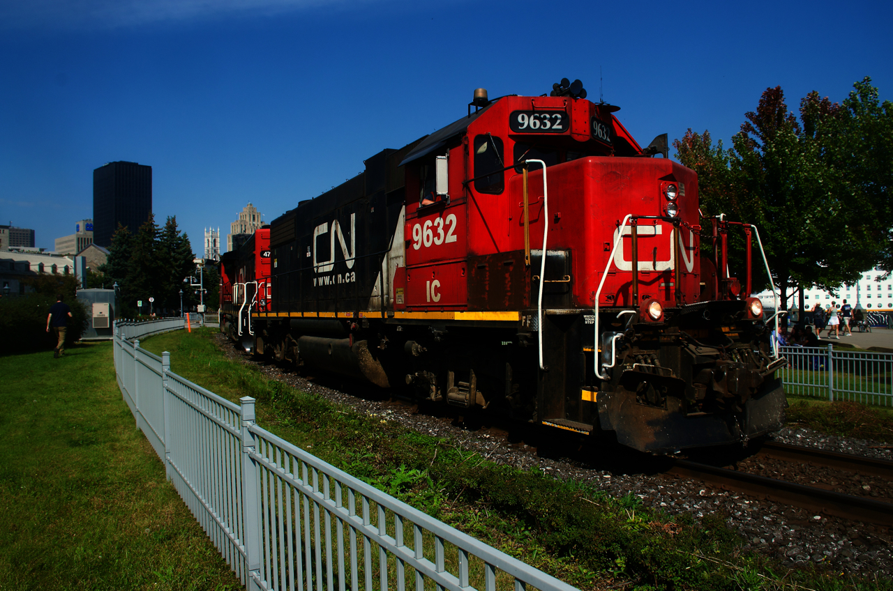 A repainted IC unit leads CN 500.