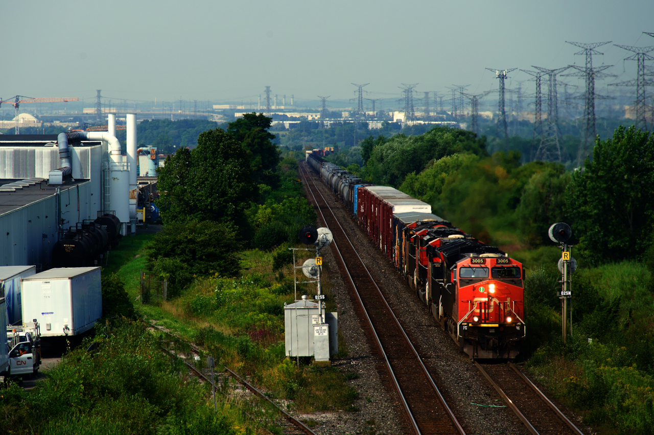 CN 422 splits the intermediates at MP 2.55 of the Halton Sub.