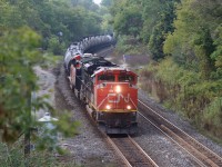 A424 slowly starting the descent down the Niagara Escarpment through Copetown. Trailing unit is CN 3015 (Veterans).

