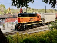 A diamond in the rough. Pristine looking BNSF GP39V  2968 certainly doesn’t show its age with a nice coat of BNSF paint. Original built as a GP35 for the GM&O back in the 1960, complete with second hand Alco trucks. When BN approached VMV years ago for an option for secondhand four axle units, rebuilding old GP30’s and GP35’s became the reality, especially considering the number of hulks VMV could get its hands on. The GP35 was well known for maxing out its prime mover and often damaging its electrical system in the process, often sidling the model with electrical fires, which made them candidates for early retirement. Thankfully EMD later came out with the dash-2 electrical system, which helped eliminated a lot of headaches.  Today CN is still short of four axle power and has been turning to BNSF to fill the void. I was shocked to see this nice clean unit working Kitchener yard Monday.  Unfortunately the stalled 533 Sunday and derailed 540 Monday killed any chance of getting a 568 this day. 