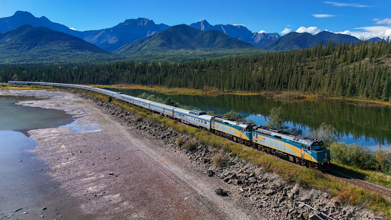 The Canadian departs Swan Landing and runs out the final miles of the Rocky Mountains on the second day of its journey to Toronto. 

P 00251 16: VIA 6451, VIA 6440 – 21 cars