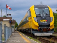 Second day after been officially accepted, Lumi’s first revenue run coming to stop at Saint-Lambert station with freshly loaded passengers and freshly fixed leaking roof.