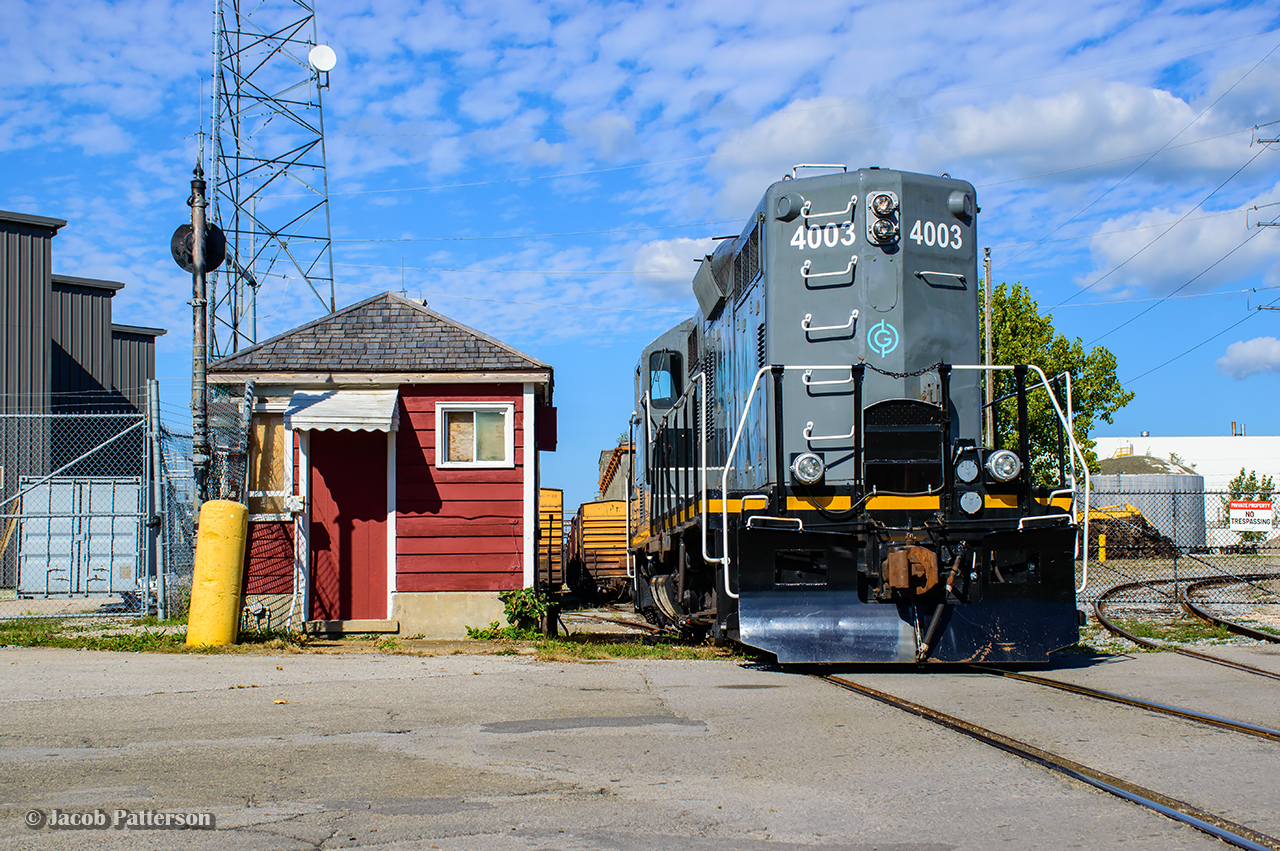 LDSX 4003 is seen working the large HOPA Bioveld facility in Thorold, having just shoved around twenty boxcars onto the siding at left, and about to take another cut deep into the facility.  Per the crew, the operation runs as needed, usually twice per week.