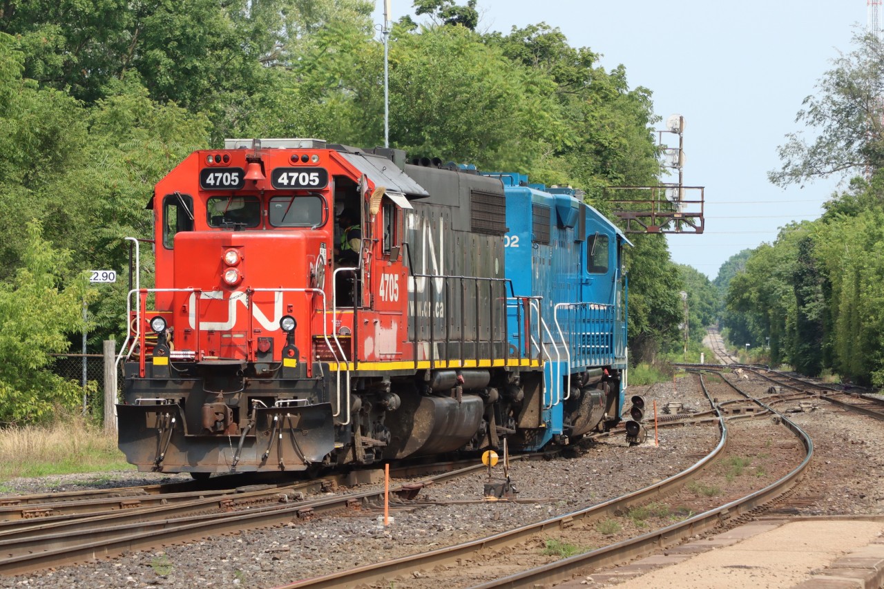 L580 putting the power away in Brantford Yard.