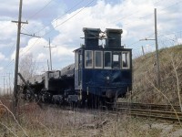 Here's number 9 from the Canada crushed stone company of Dundas heading to unload its stone to the 'crusher'.
Taken from my fathers collection